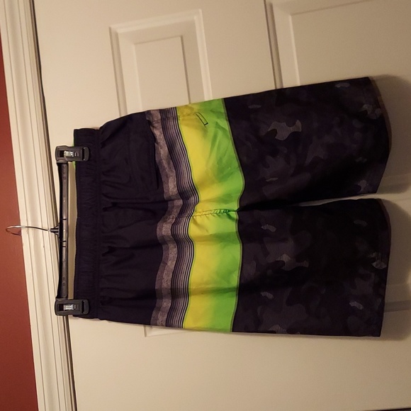 Boy's Gerry boardshorts - Picture 6 of 7